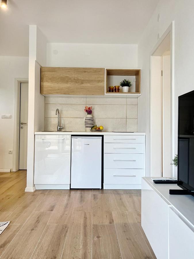 Apartments Valerian Novigrad  Ngoại thất bức ảnh