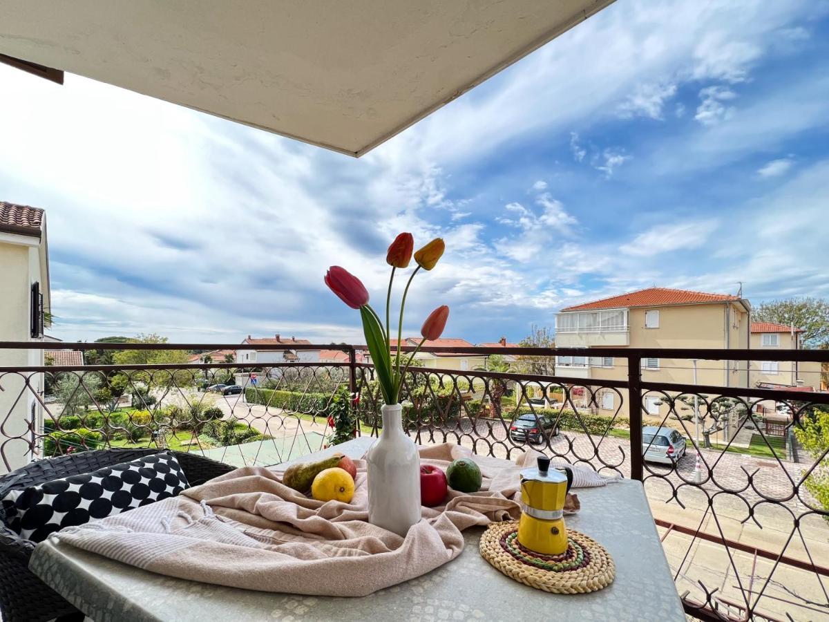Apartments Valerian Novigrad  Ngoại thất bức ảnh