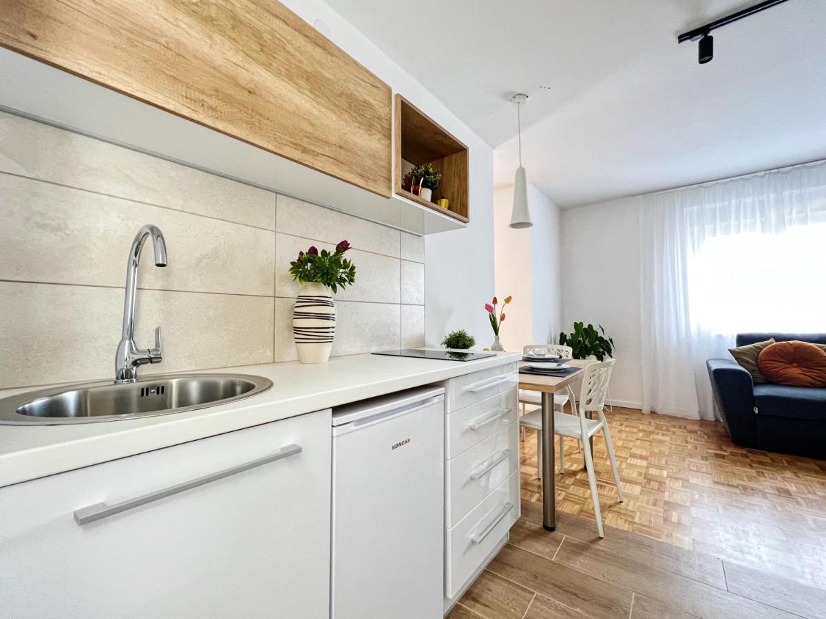 Apartments Valerian Novigrad  Ngoại thất bức ảnh