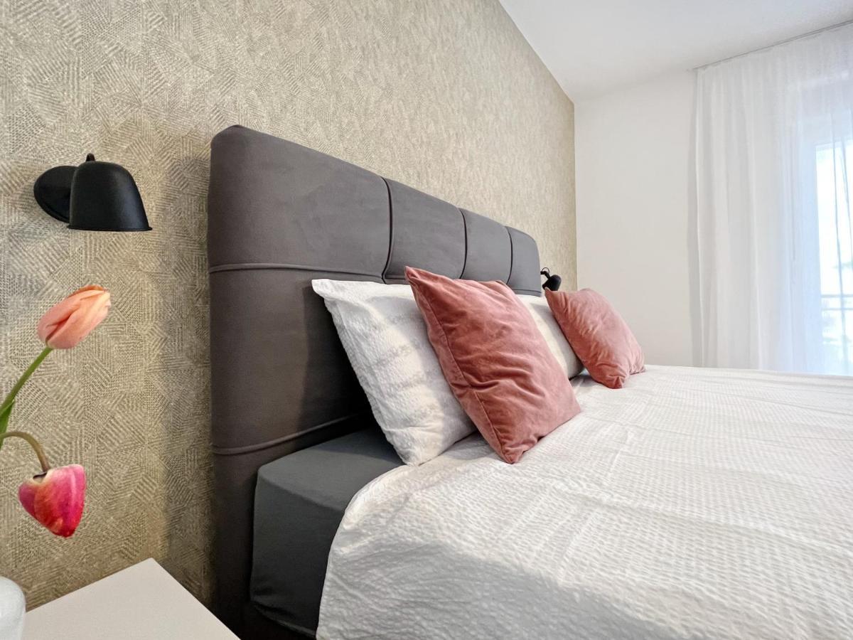 Apartments Valerian Novigrad  Ngoại thất bức ảnh