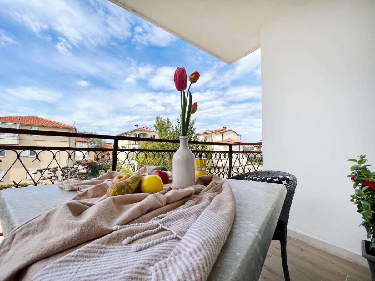 Apartments Valerian Novigrad  Ngoại thất bức ảnh
