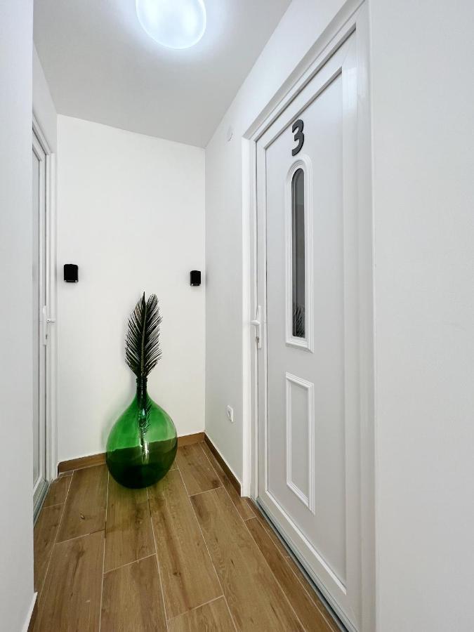 Apartments Valerian Novigrad  Ngoại thất bức ảnh